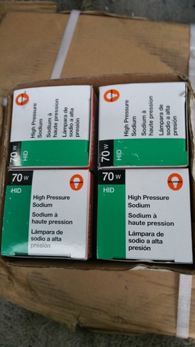 (4) Sylvania LU70/MED 67504 Lumalux High Pressure Sodium 70W E17 Med. Base E26 - Picture 6 of 6
