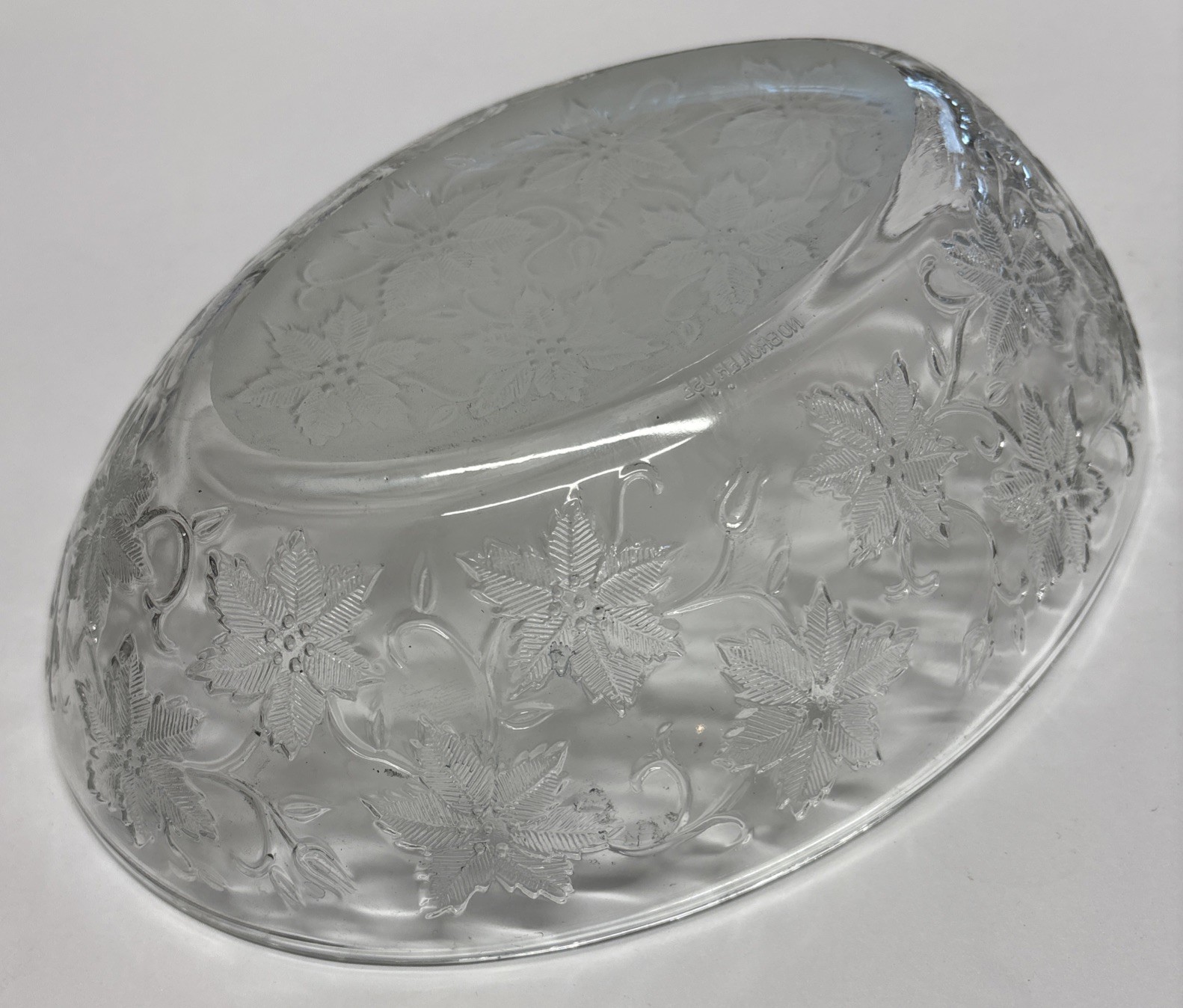 Princess House FANTASIA Clear Glass Oval Vegetable Serving Bowl Poinsettia 10"