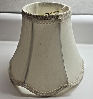 Vintage White scalloped Edge Clip on Lamp Shade 7 x 8.25 inch