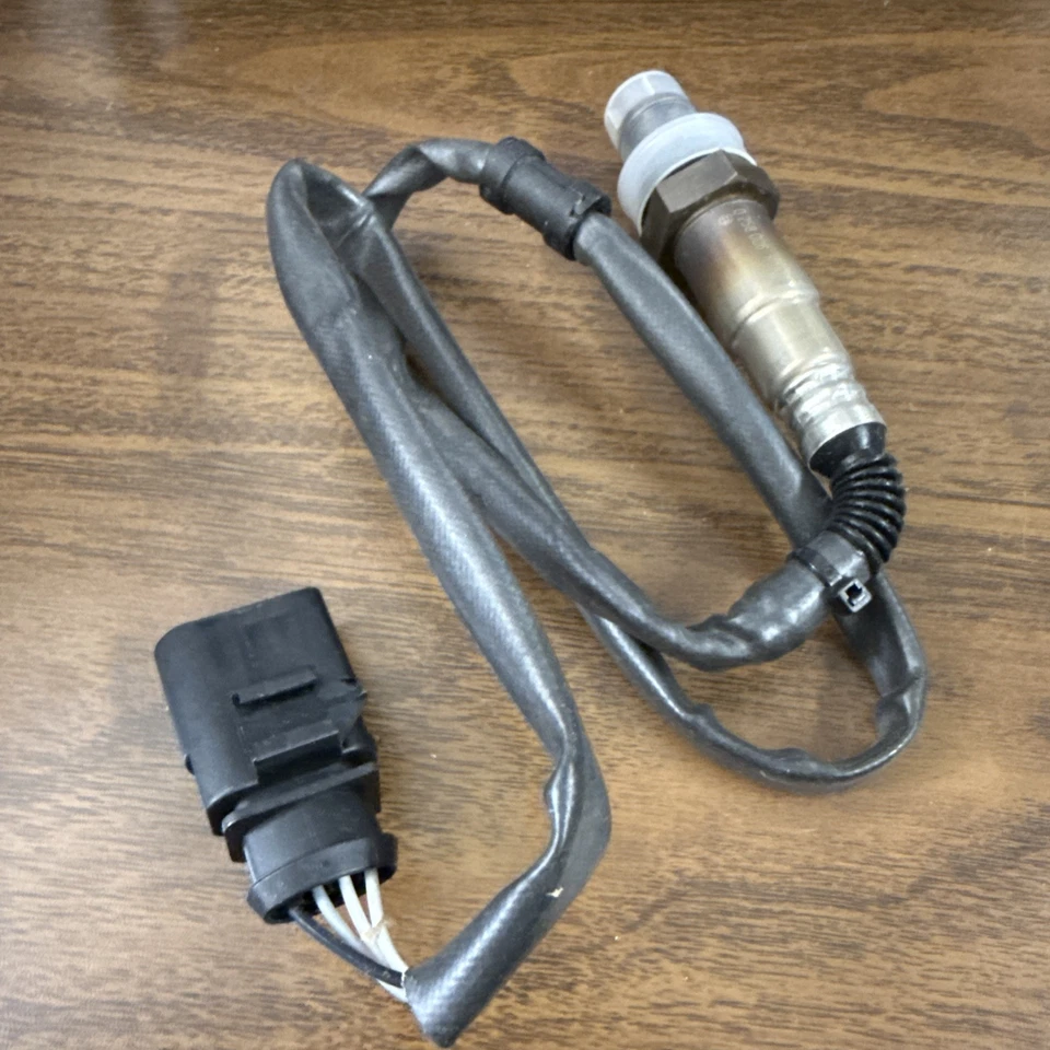 Bosch Oxygen Sensor 16698 For Volkswagen Beetle Golf Jetta Rabbit 2005-2014 - Image 3 of 4