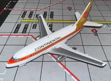 1/200 Inflight IF B737-100 Continental N16201