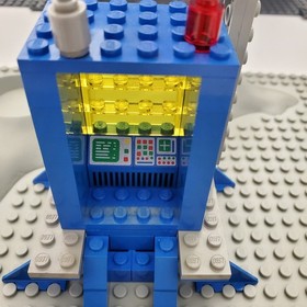 LEGO Classic Space 497 / 928 Galaxy Explorer 