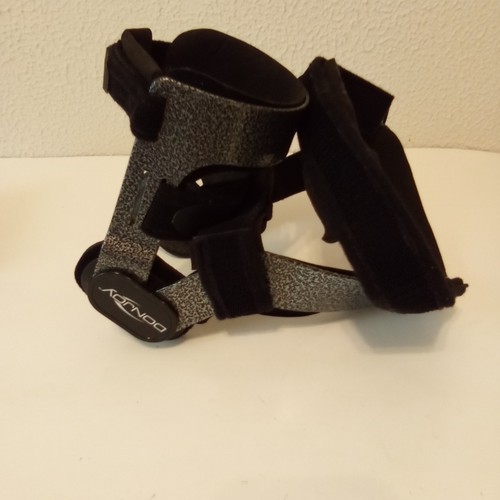 DonJoy Left Black Silver Adjustable Straps Bendable Knee Brace size M 6111pg - Picture 9 of 24