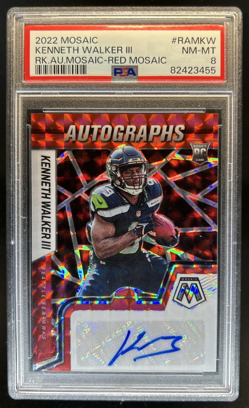 2022 Panini Mosaic Kenneth Walker III Rookie Auto Mosaic Red RC #RAM-KW PSA 8