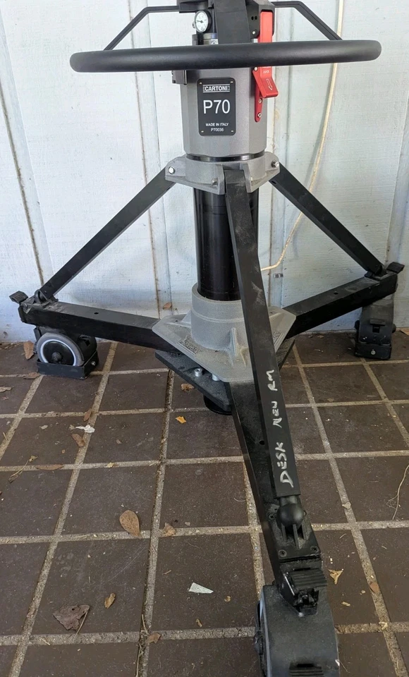 Cartoni P70 Pedestal Tripod With Dolly - Good Condition  - Image 2 of 4