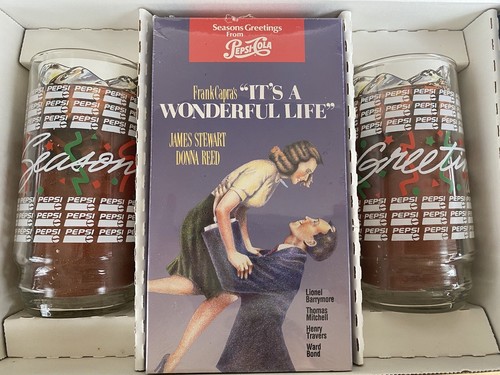 Vintage 1992 PEPSI "It's A Wonderful Life" Boxed Gift Set VHS Tape & 2 Glasses - Picture 2 of 12