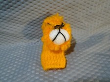 KNITTED ORANGE LION 4" FINGER PUPPET UNBRANDED MA1598