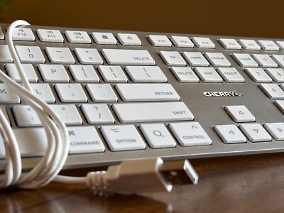 Cherry USB Wired Standard Keypad - White UNUSED excellent condition