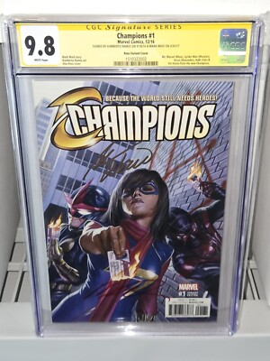 Champions #1 CGC SS Signature Autograph Ross Variant Cover 1 : 100 Retailer VAR