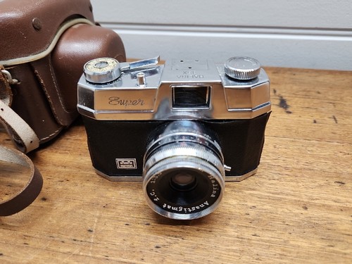 Vintage halina super 35 Camera