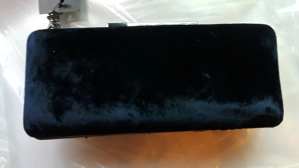 Bolso sin asas Sondra Roberts de lentejuelas con cuentas y cadena negro Foto 4 de 4