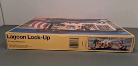 Lego Pirates Imperial Soldiers 6267 Lagoon Lock-Up Set: 100% Comp w/Inst/Box/Cat