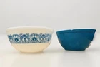 Vintage Pyrex Blue & Turquoise Bowl Duo
