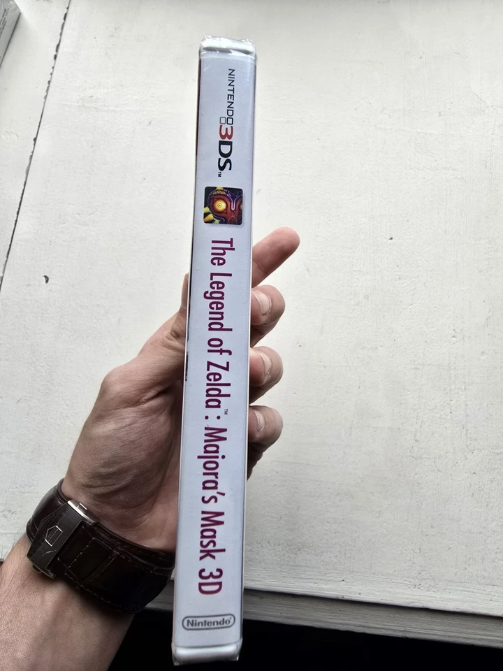 The Legend of Zelda: Majora's Mask 3D Nintendo 3DS Sealed With A Slight Rip - Image 3 of 4