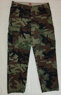 NICE Levi's XX Straight Leg Cargo Pants 100% Cotton Camo Camouflage 36X32
