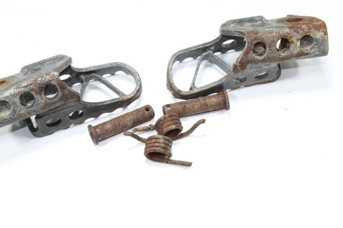 1988 1989 Yamaha YZ250 OEM Left Right Foot Pegs Pair YZ125 YZ490 3LD-27411 T16 - Picture 4 of 6
