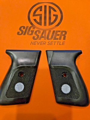 Sig Sauer Arms P230 P232 230 232 .380ACP black Grips with Sig medallions