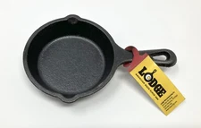 Lodge Cast Iron Small 3 1/2 inch Fry Pan  Ashtray New with Tag