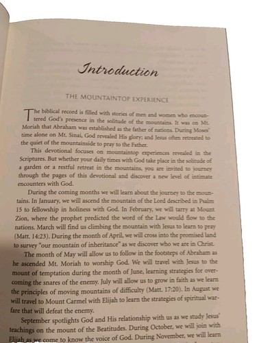 Into His Presence: An In Touch Devotional - Picture 6 of 10