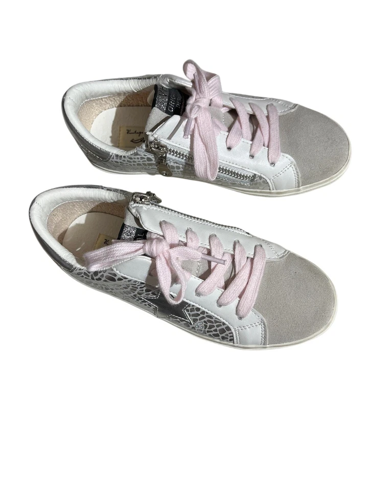 NWOT Vintage Havana | Khloe VHK Star Sneaker | Big Girls Size 4 - Image 2 of 4