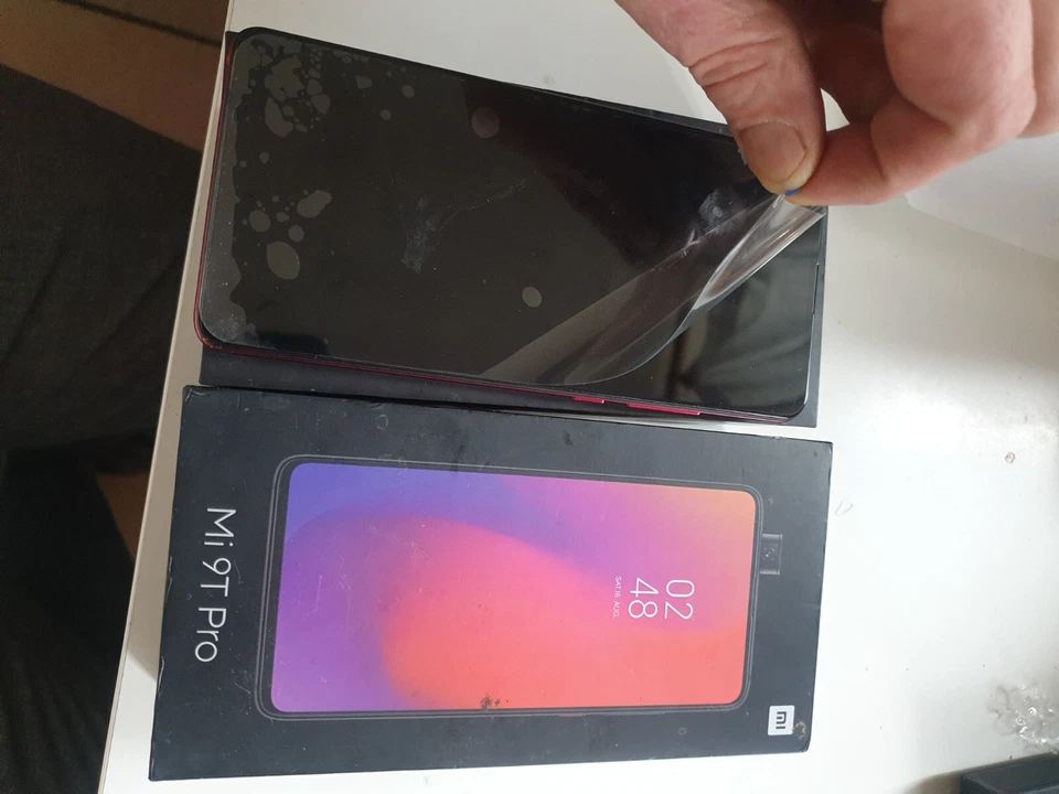 Xiaomi Redmi 9T - 128Go - ecran et cache batterie neuf, photo 1 sur 3