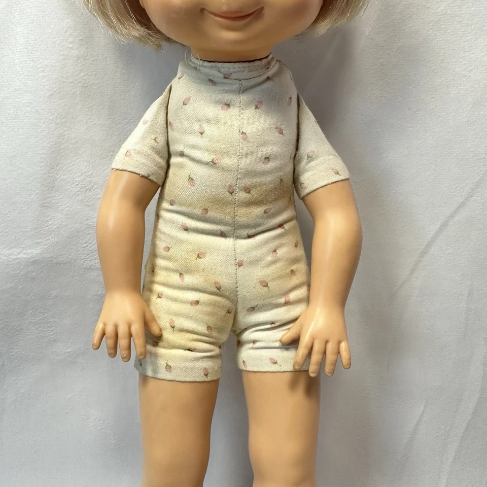 Винтажная кукла-блондинка My Friend Mandy 16 дюймов с корзиной одежды Fisher Price 1970 - Изображение 4 из 4