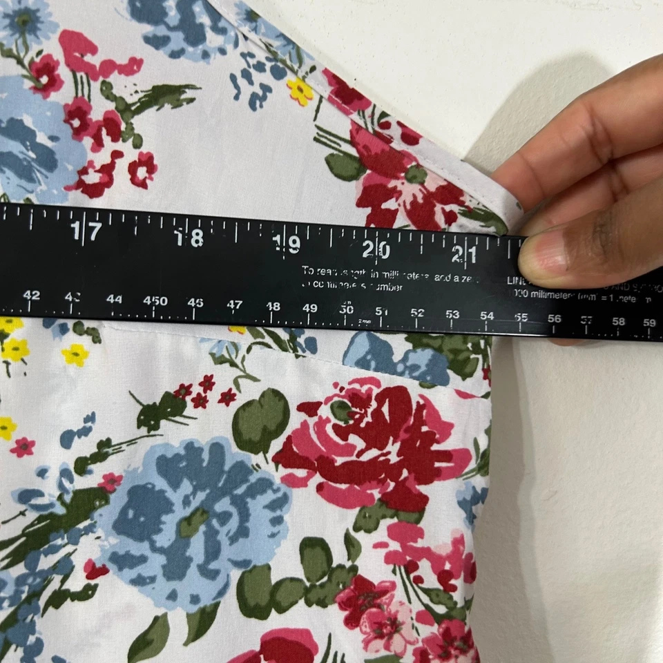 Camiseta sin mangas Time and Tru estampado floral blanca roja azul sin mangas talla L (12-14) Foto 4 de 4