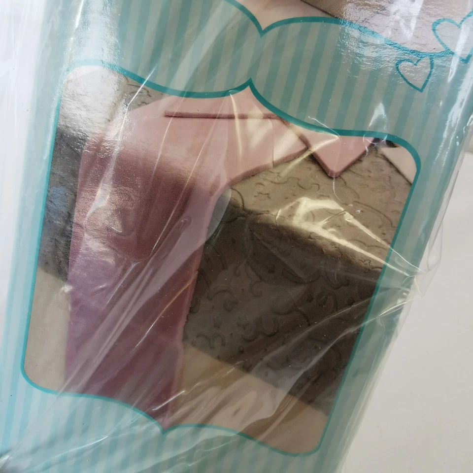 KITCHENCRAFT FONDANT EMBOSSING SILICONE MAT CELEBRATION IMPRINT TEXTURED CAKE - Image 3 of 4