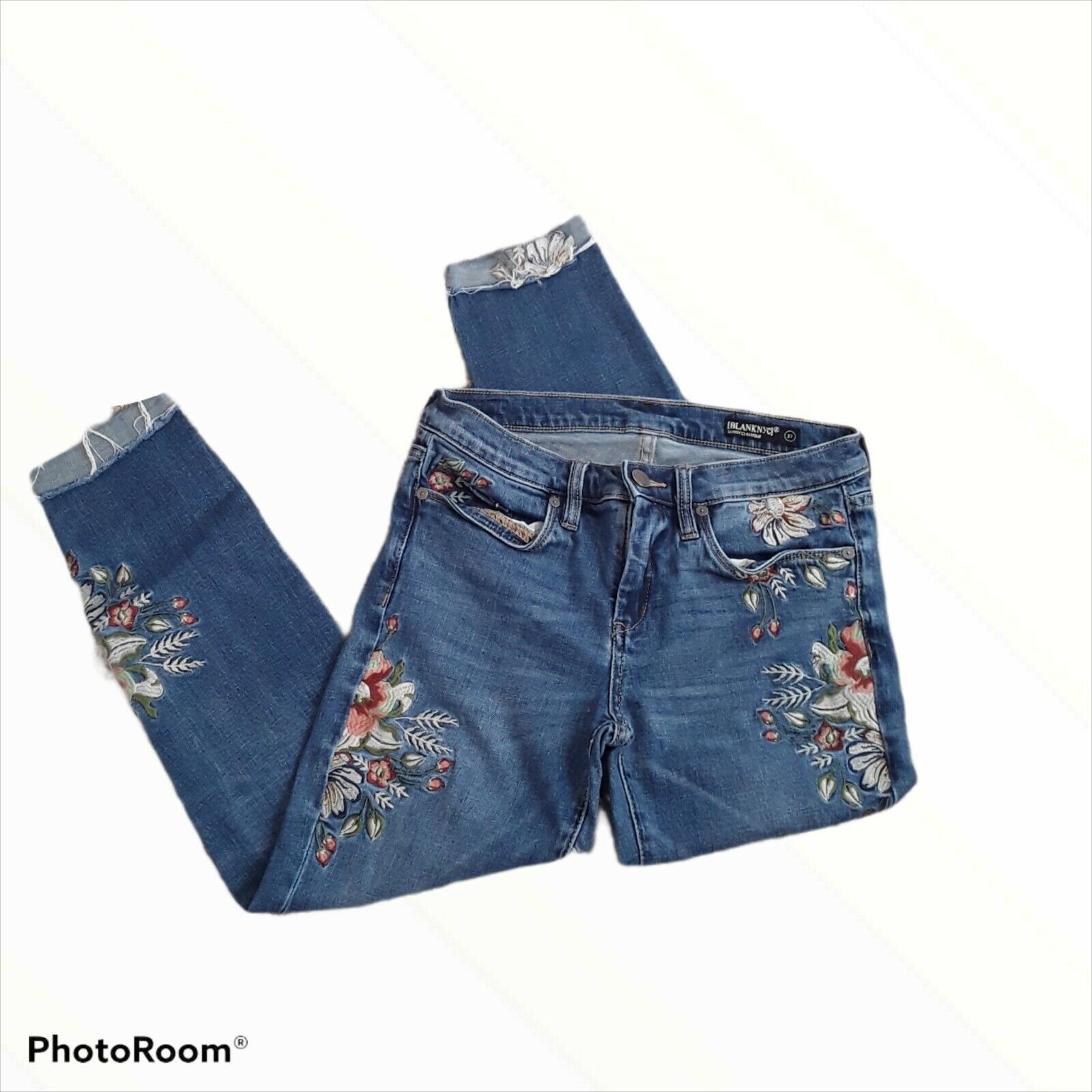 Blank Popular product NYC Floral Embroidered Shipping included Mid Rise Raw Hem Cropped Jeans Wome