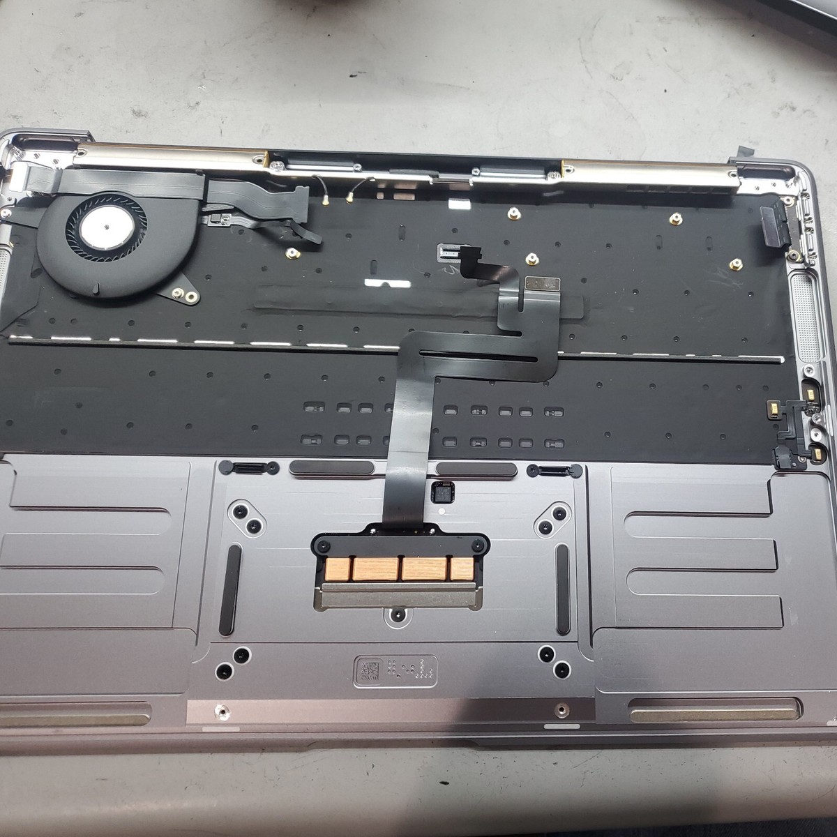 Macbook Air A1932 KEYBOARD , silver color, Grade A , nice | eBay