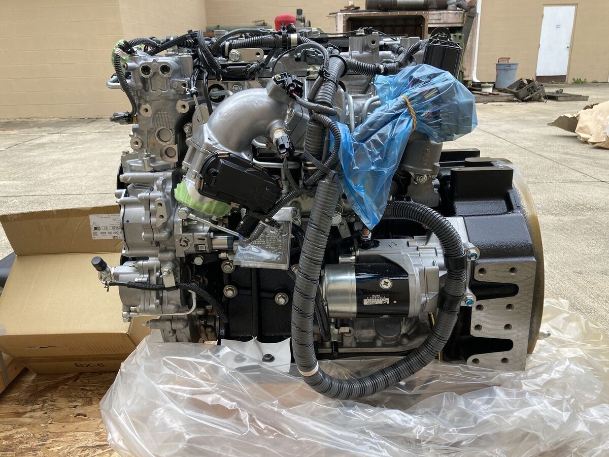 teru　④ New Isuzu 4JJ1X Complete Tier 4 Diesel Engine + DPF, DEF