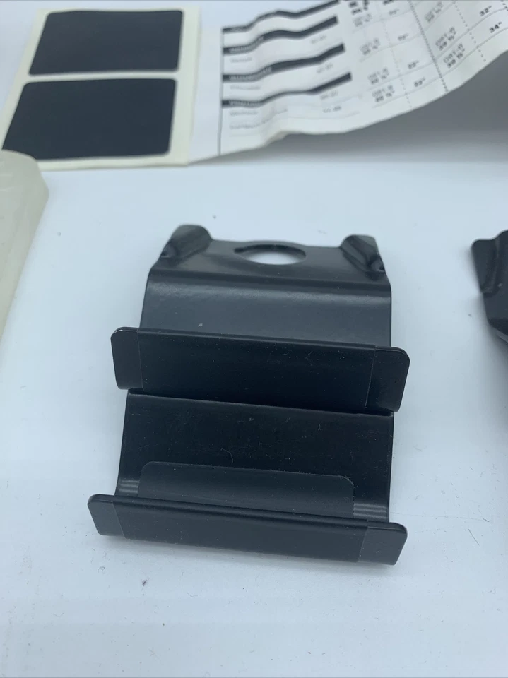 Juego de 4 clips Q para portaequipajes de techo Yakima Q81 para Chevy/Oldsmobile/Pontiac Vans Q Tower Foto 3 de 4