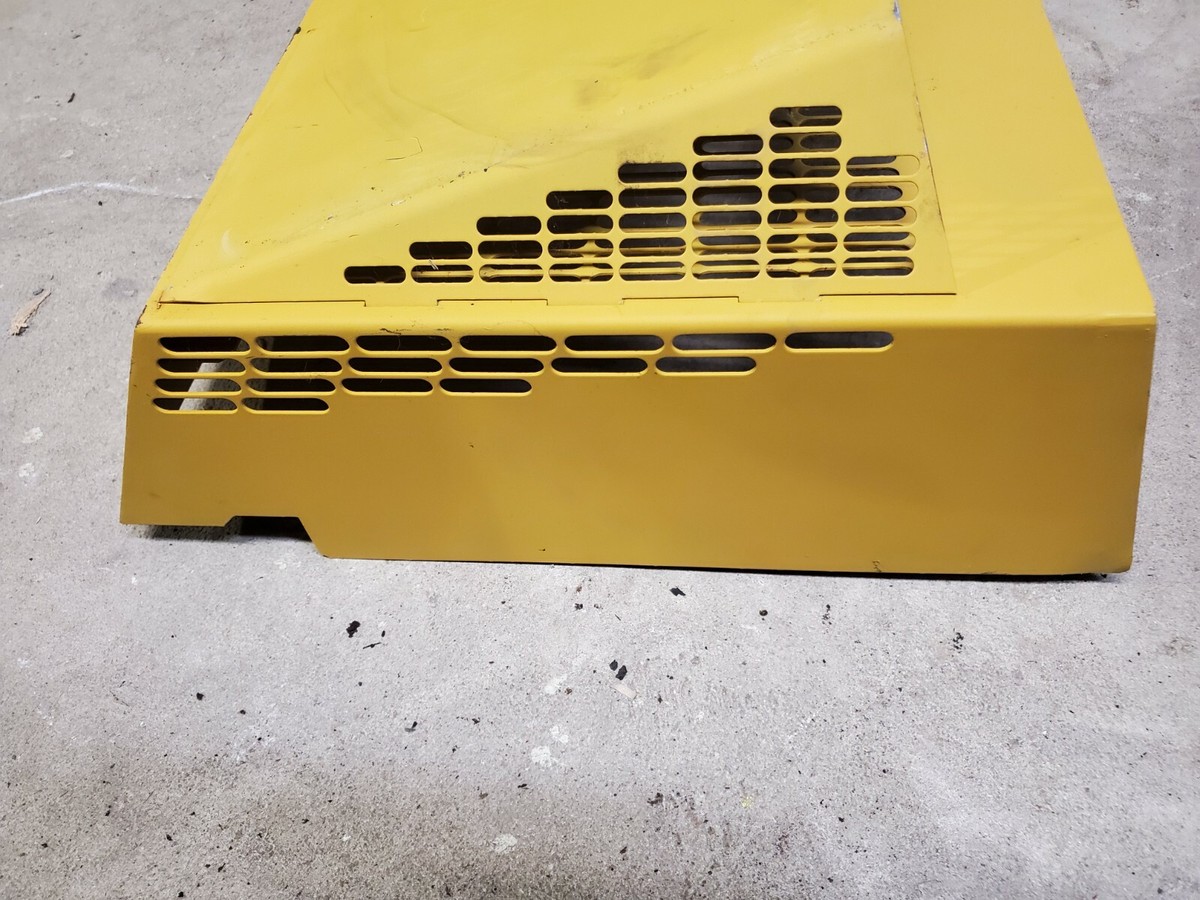 YANMAR 172455-18332-1, 172455-18331 AC Cover VIO75-A SV100