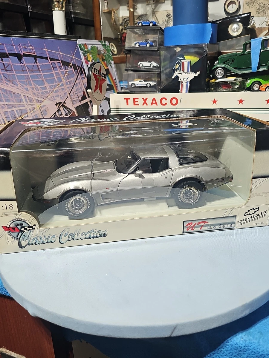 UT Chevrolet Corvette Contemporary Manufacture Diecast Cars for