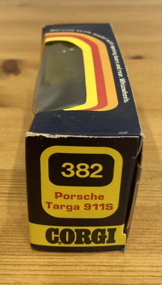 Rare Corgi Porsche Targa 911s 382 Green New - Image 4 of 4