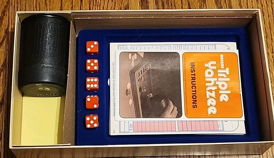 Vintage 1978 Milton Bradley DELUXE TRIPLE YAHTZEE Dice Game USA Made - Image 3 of 3