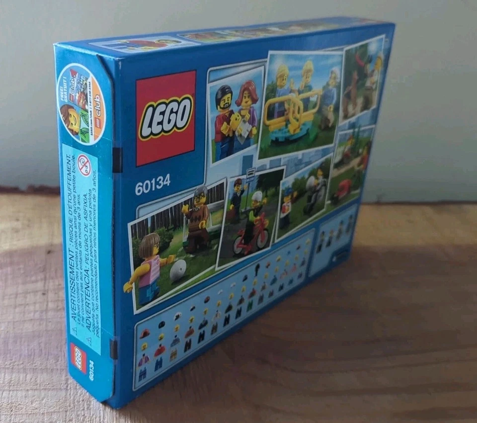 LEGO 60134 City Fun in the park Minifig SEALED Set 2016 RETIRED  - Image 3 of 4