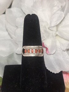 VINTAGE STERLING SILVER & NEEDLEPOINT CORAL RING, Size 6.5