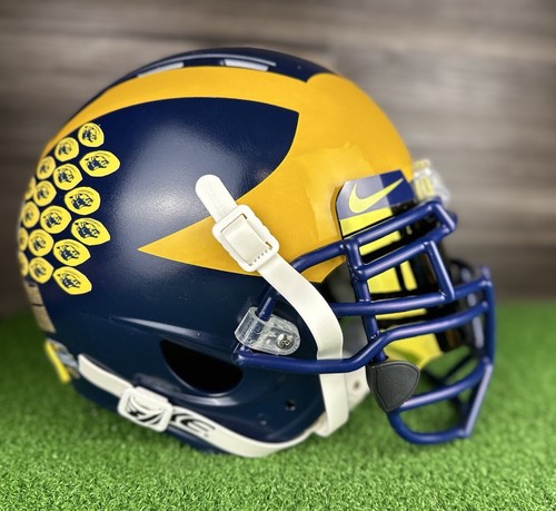 MICHIGAN WOLVERINES Schutt Full Size Adult Medium Helmet Vintage - Picture 8 of 11