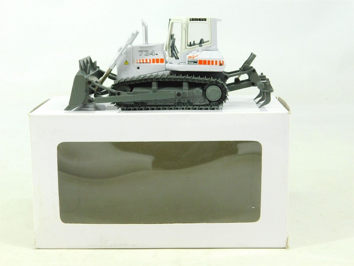 Liebherr PR734 XL Litronic Dozer Ripper Nagel Brami 1:50 Scale