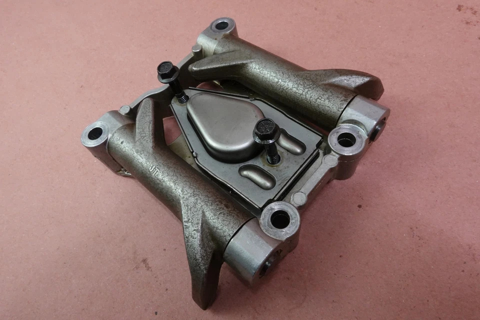 Harley-Davidson Dyna Street Bob 2007-2011 FXDBI brazo basculante soporte B Foto 2 de 4