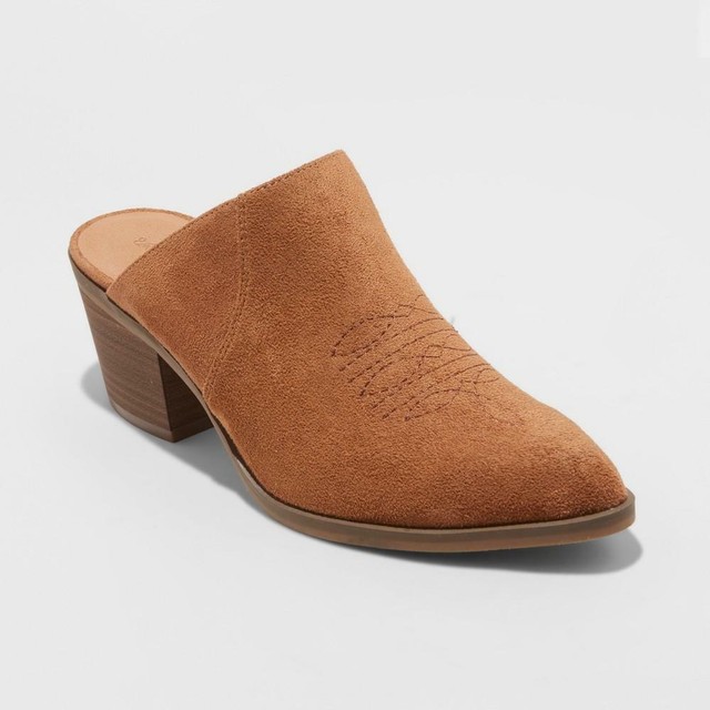 mule pumps pointed toe