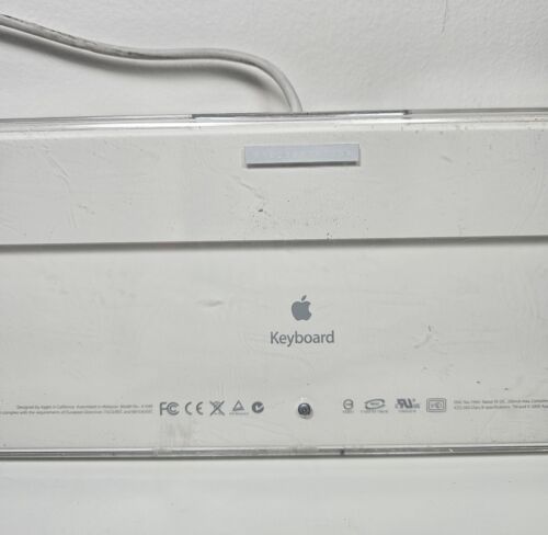 Apple A1048 Full Size Wired USB Keyboard | Tested & Working! - Picture 2 of 2