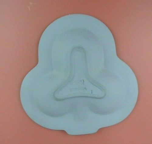 Wedgwood Jasperware Pale Blue Bridge Heart Tray Dish and Clover Club Shaped Dish - Picture 8 of 9