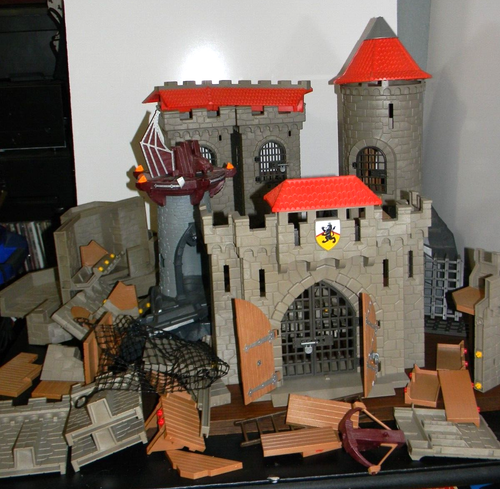 Playmobile #4865 Lion Knight's Castle 