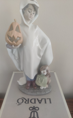 Lladro Trick or Treat Item 6227 w/box | eBay Lladro Trick or Treat Item 6227 w/box | eBay