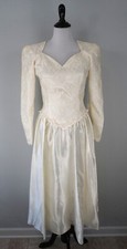 Vintage Ivory White Floral Embroidered Lace V-Neck Long Sleeve Wedding Dress M