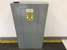 SQUARE D 225 AMP 208/120 VOLT 3 PHASE 42 CIRCUIT MAIN LUG PANEL..P-838