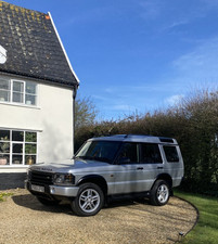 Land Rover Discovery 2 - SILVER / AUTO - GREAT CONDITION - clean!