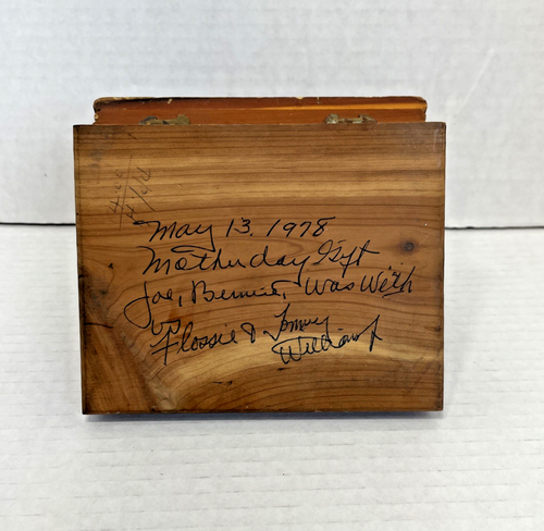 Vintage Mini Holy Bible Cedar Box Case Souvenir Jesus Christ Picture - Picture 4 of 7